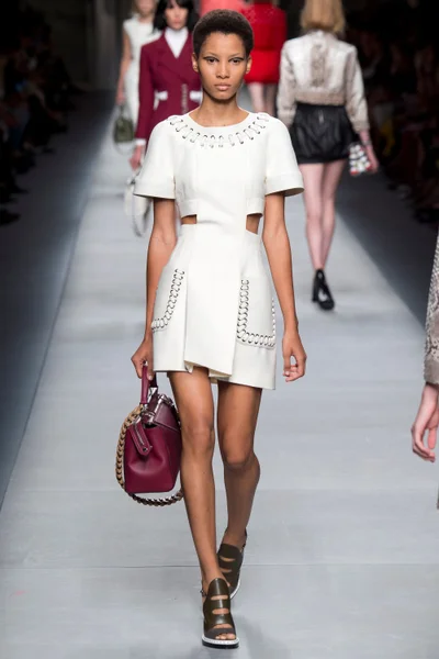 Look 9
